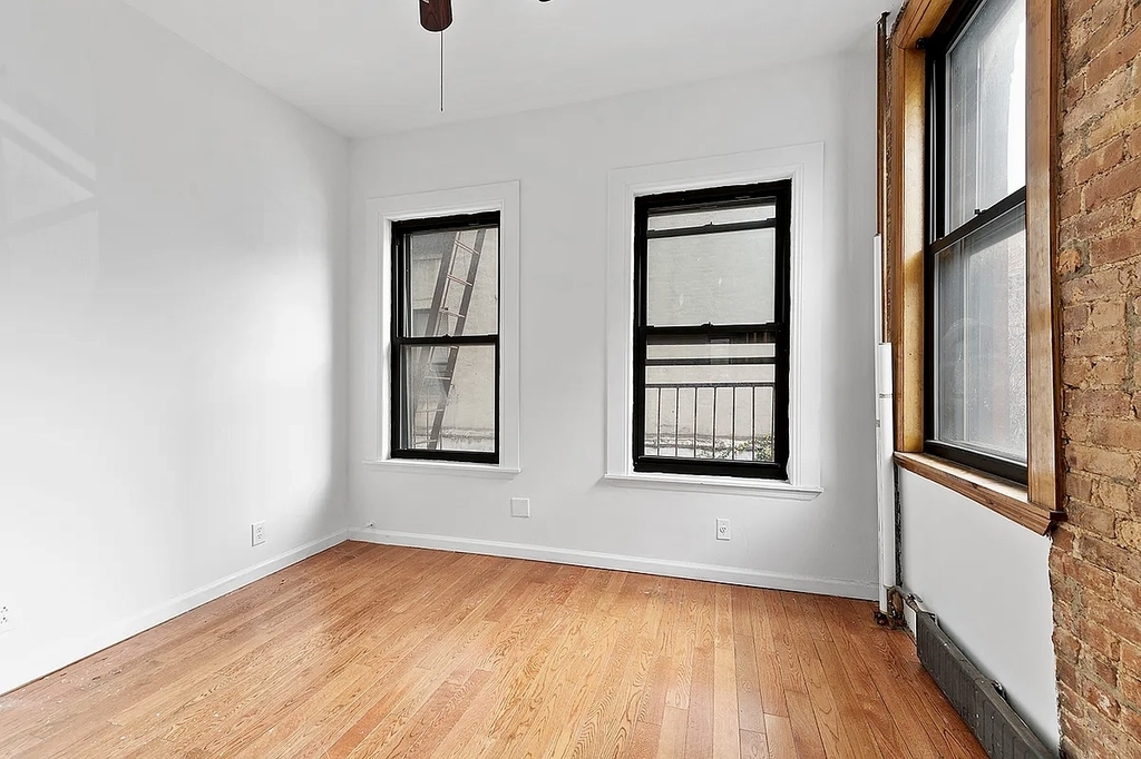 401 East 115th Street - Photo 2