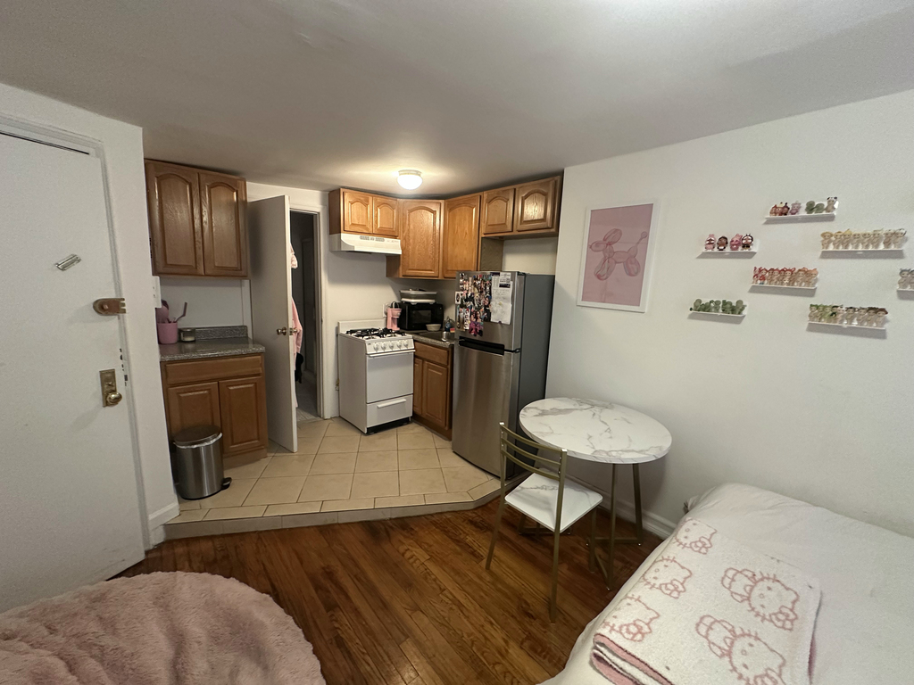 200 Allen Street - Photo 2