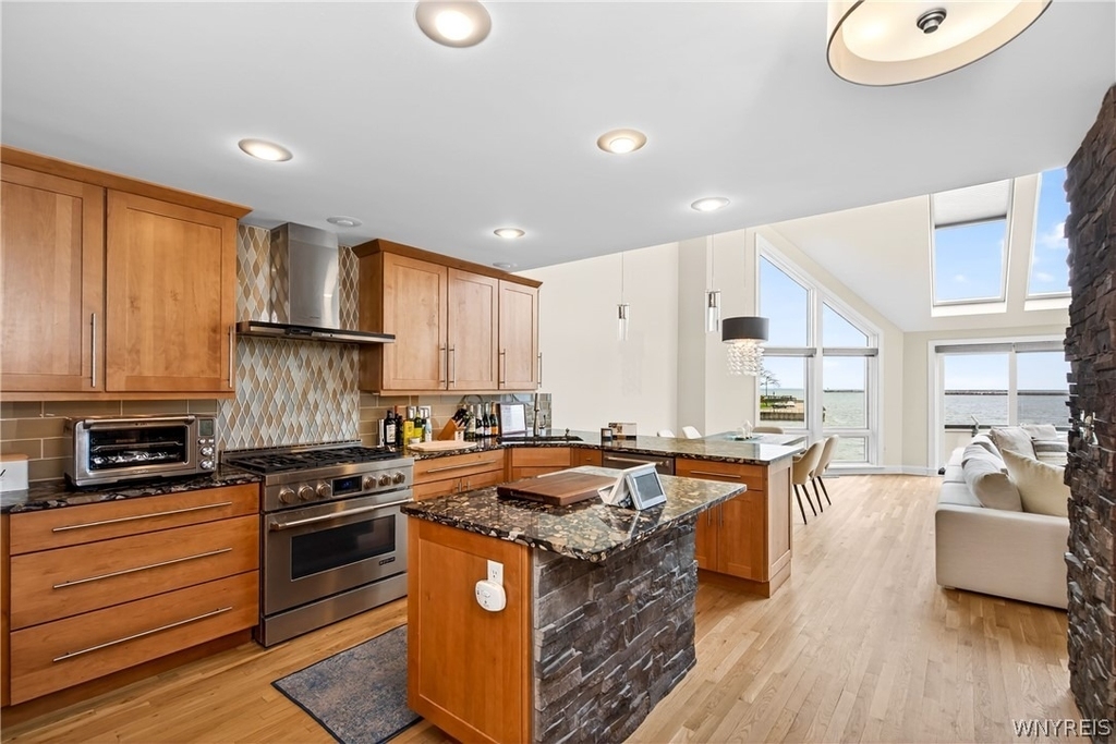 36 Harbour Point - Photo 3