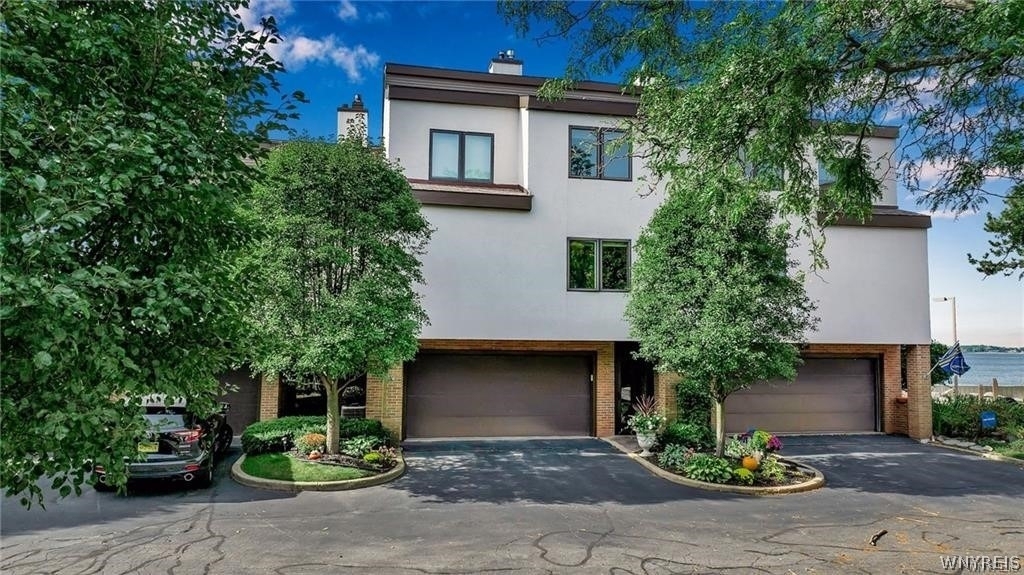 36 Harbour Point - Photo 0