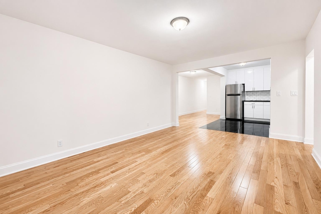 1803 Riverside Drive - Photo 2