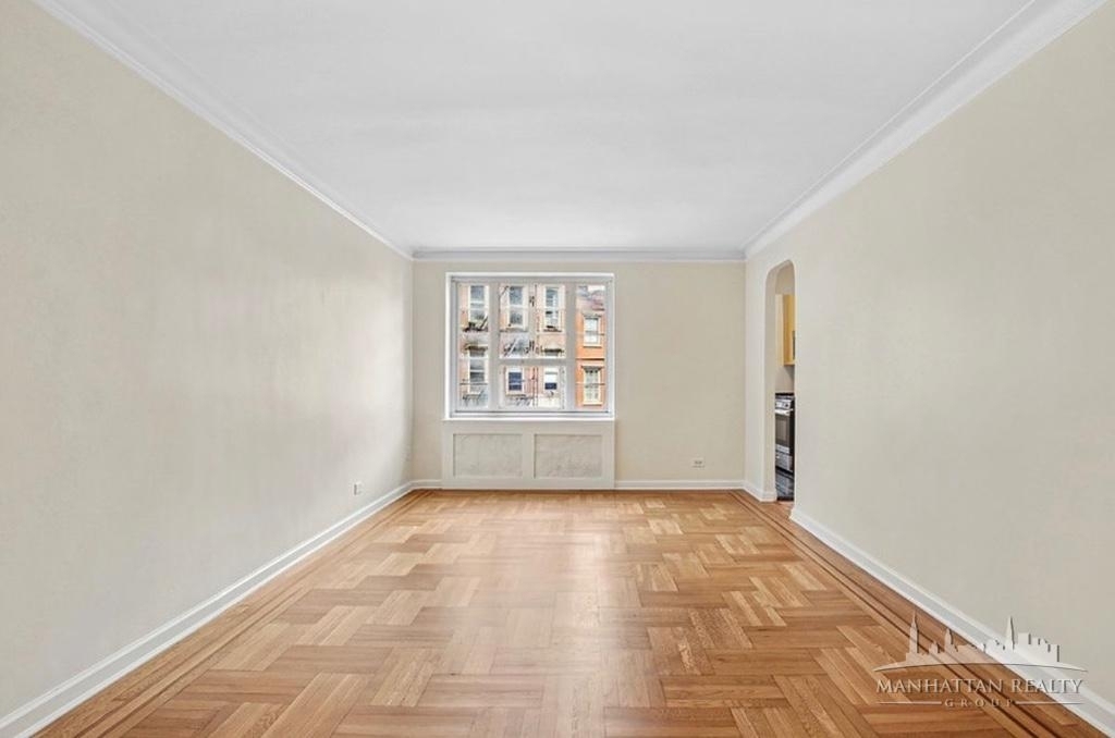 Jane St - Photo 1
