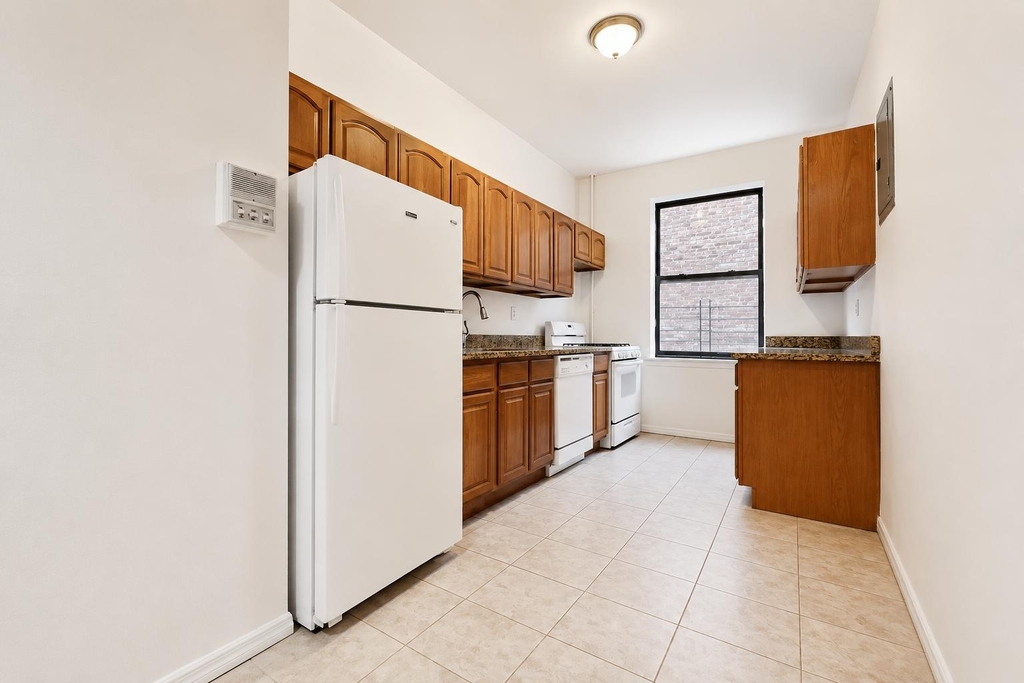 1803 Riverside Drive - Photo 11