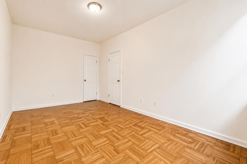 1803 Riverside Drive - Photo 6