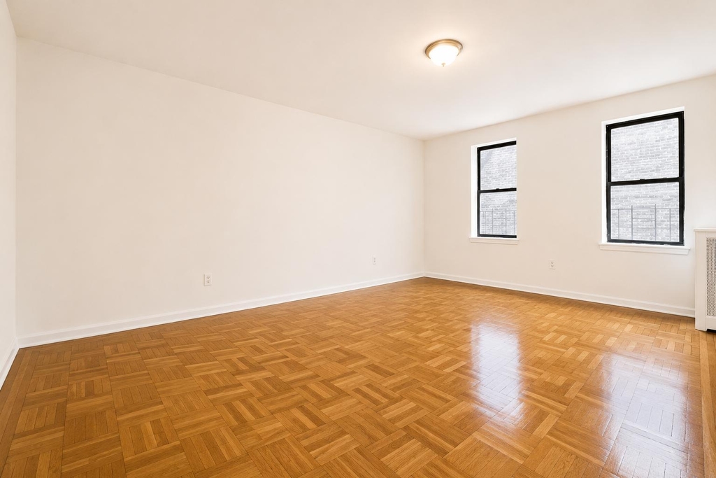 1803 Riverside Drive - Photo 5
