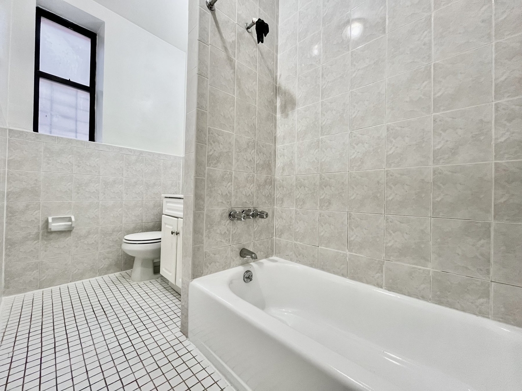 1803 Riverside Drive - Photo 6