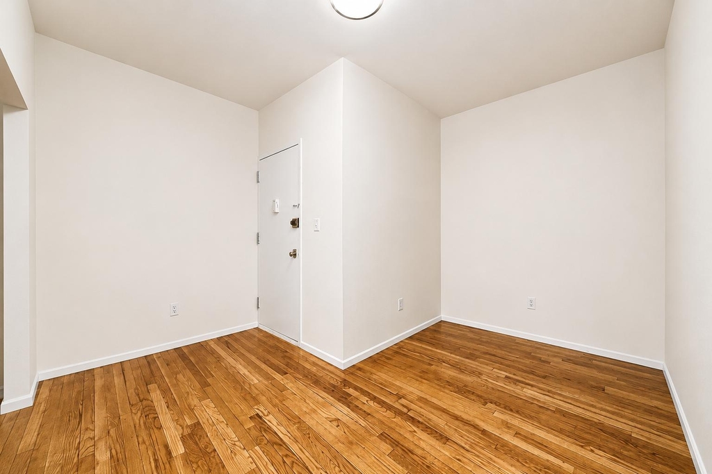 1803 Riverside Drive - Photo 10