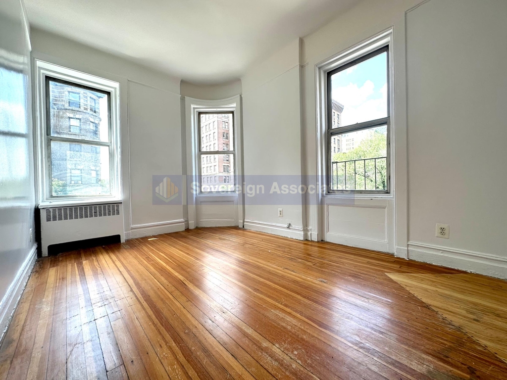 936 West End Avenue - Photo 0
