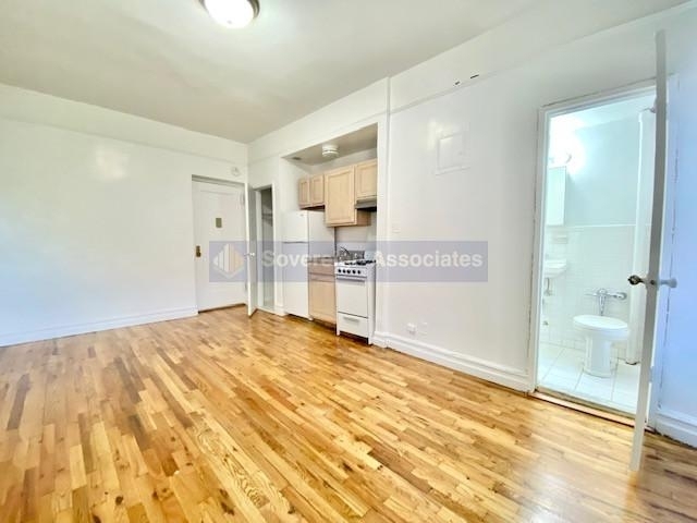 936 West End Avenue - Photo 2