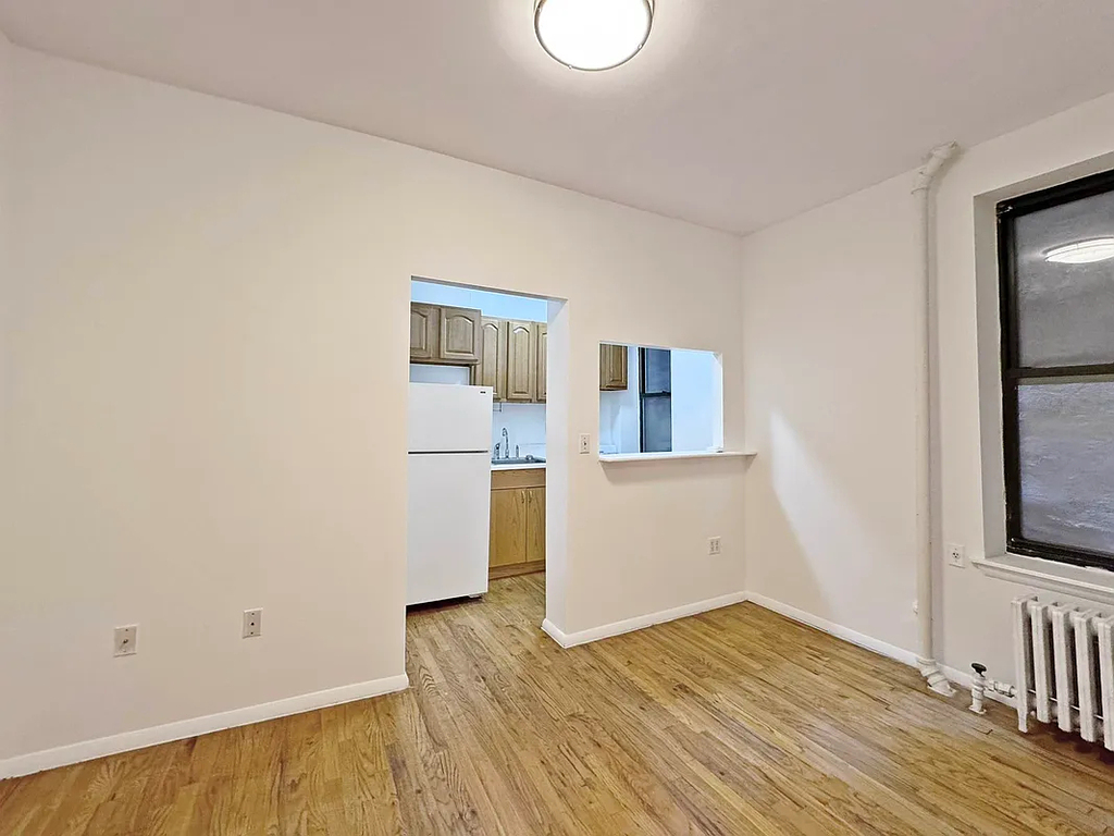 East 15th Street - Photo 1