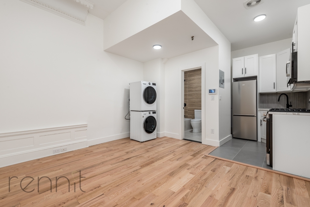 123 8th Avenue - Photo 1