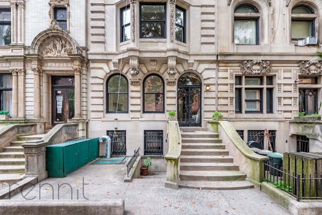 123 8th Avenue - Photo 9