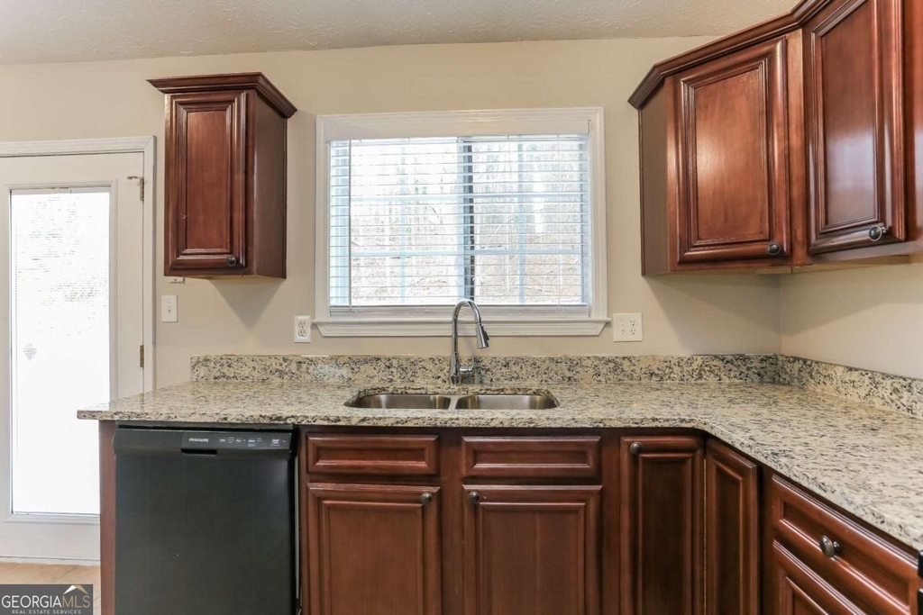 4981 Galbraith Circle - Photo 2