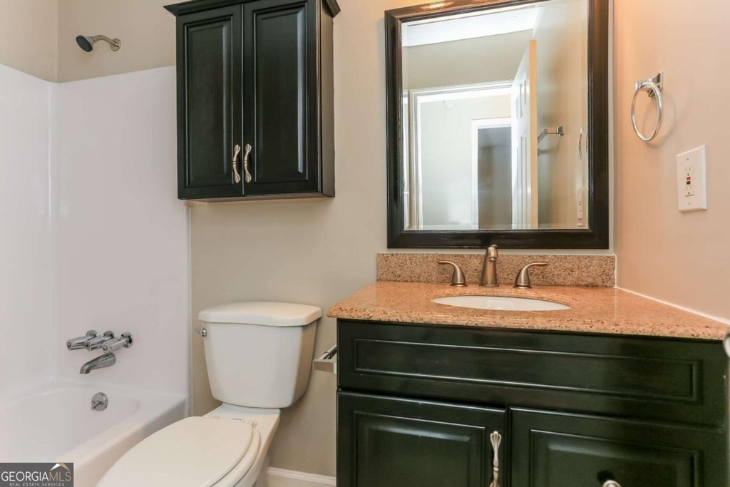 4981 Galbraith Circle - Photo 9