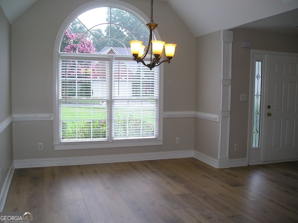 2830 The Terraces Way - Photo 6