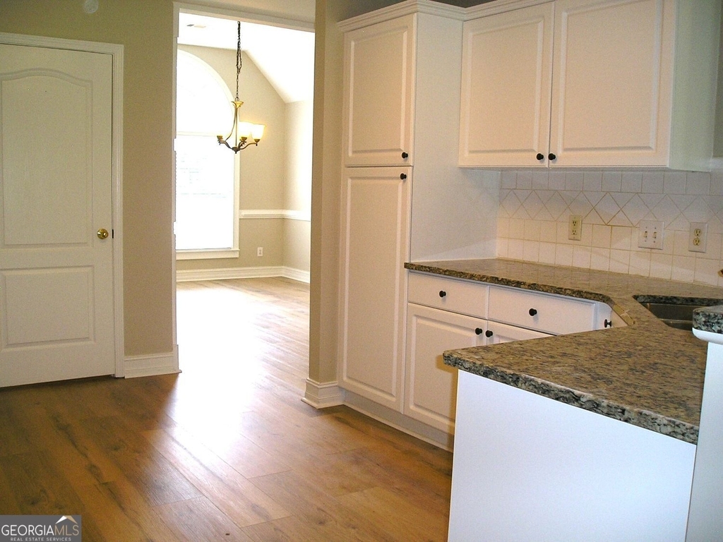 2830 The Terraces Way - Photo 9