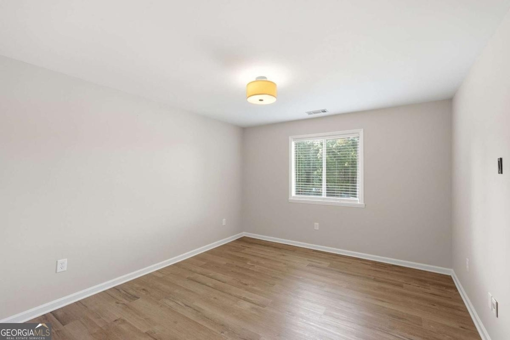 605 Candler Street - Photo 16