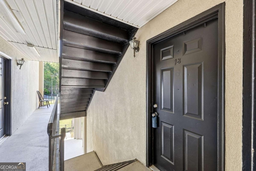 605 Candler Street - Photo 2