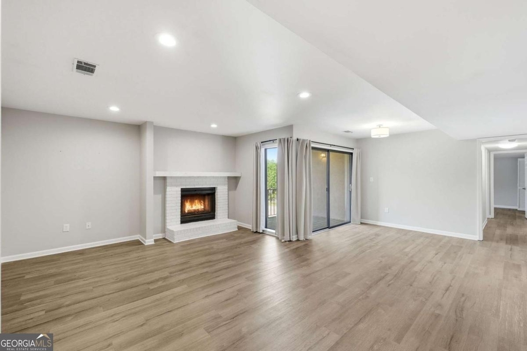 605 Candler Street - Photo 4