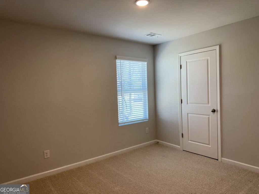 111 Woodside Court - Photo 15