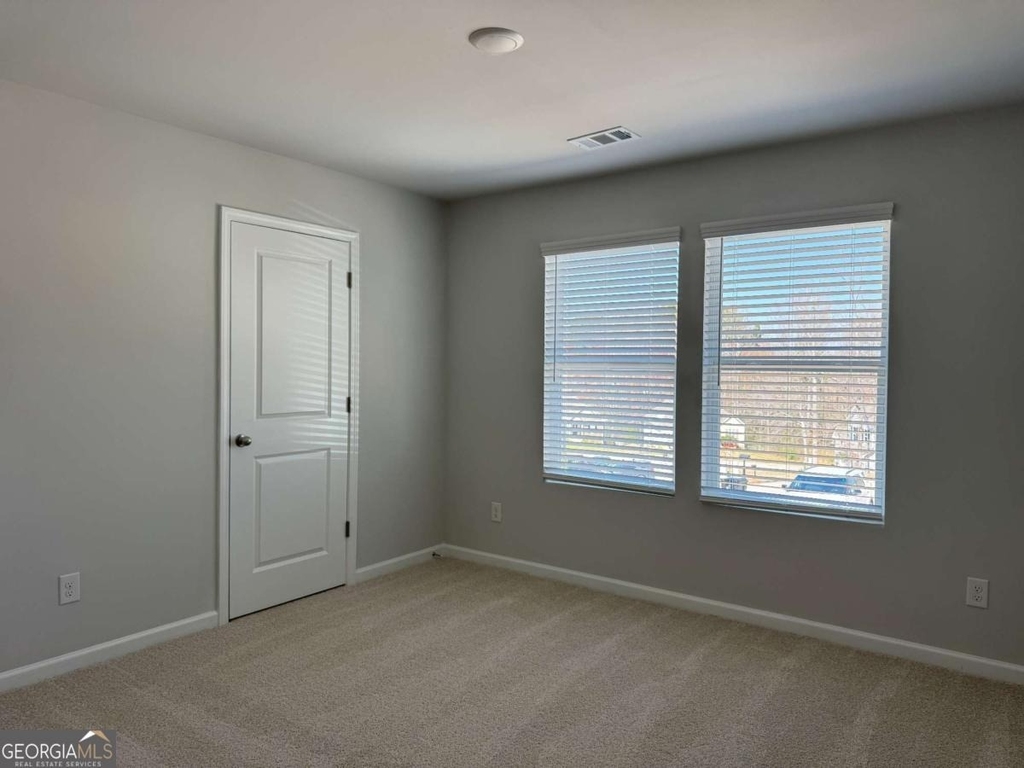 111 Woodside Court - Photo 13