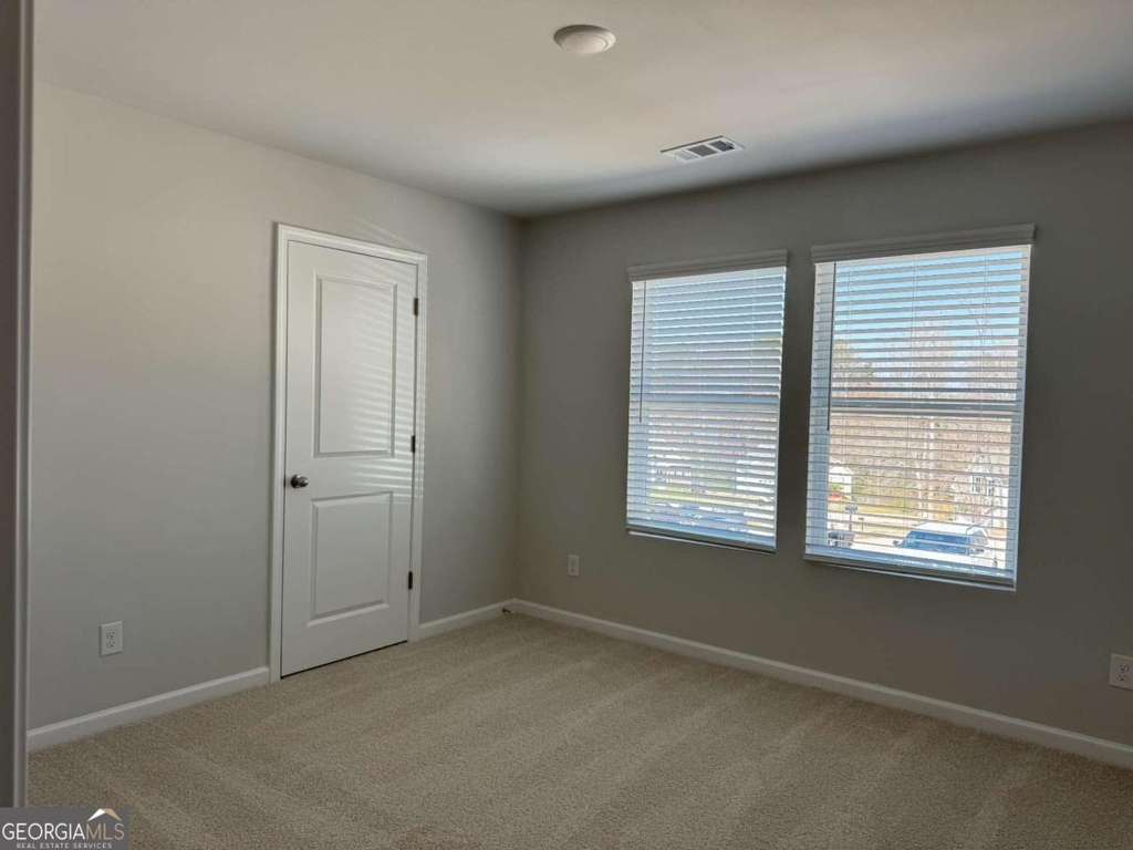 111 Woodside Court - Photo 12