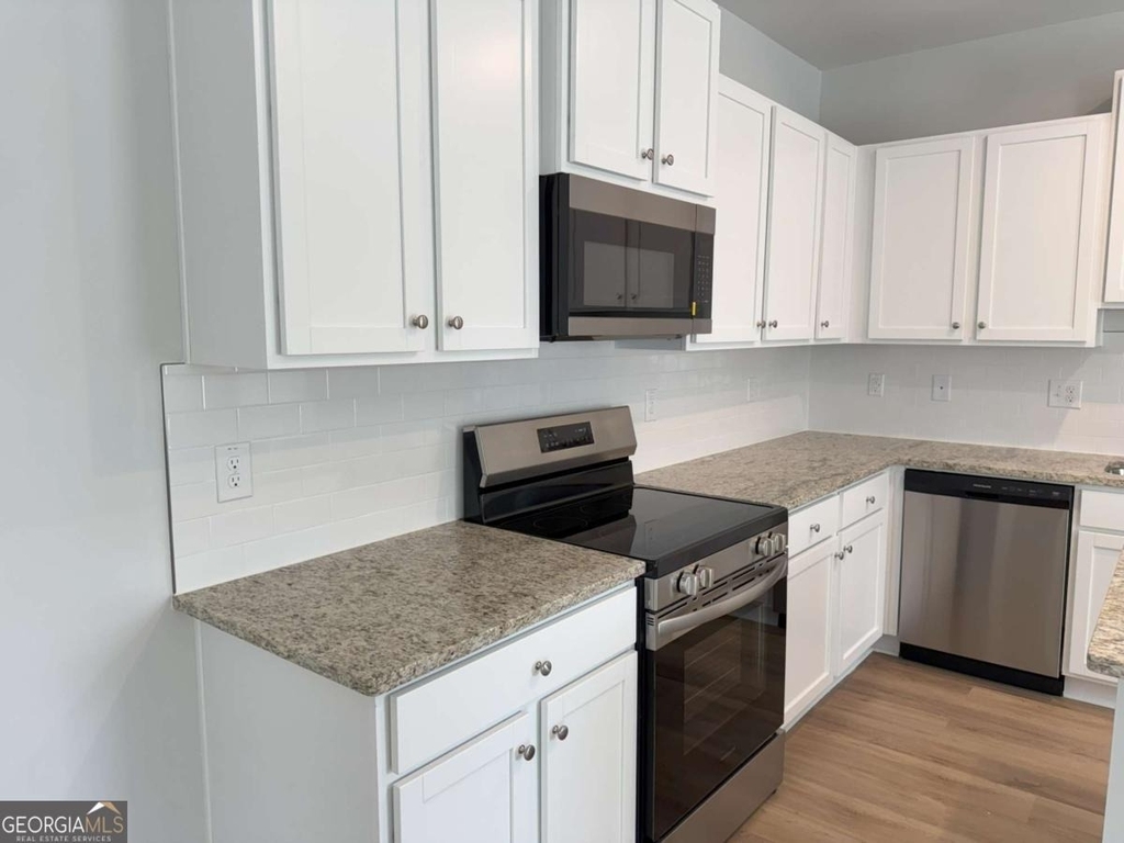 111 Woodside Court - Photo 4