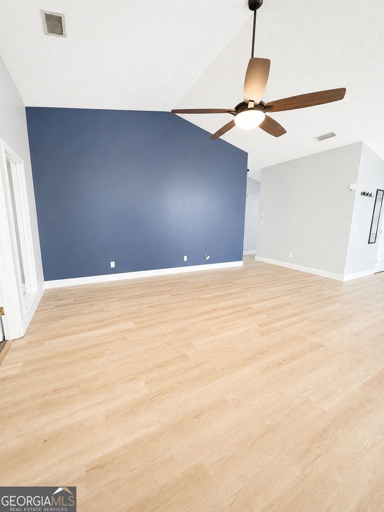 7061 N Shore Drive - Photo 6