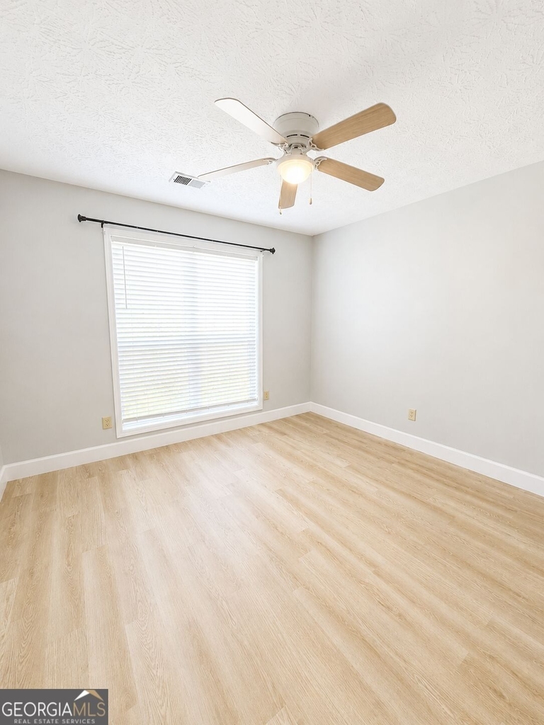7061 N Shore Drive - Photo 14