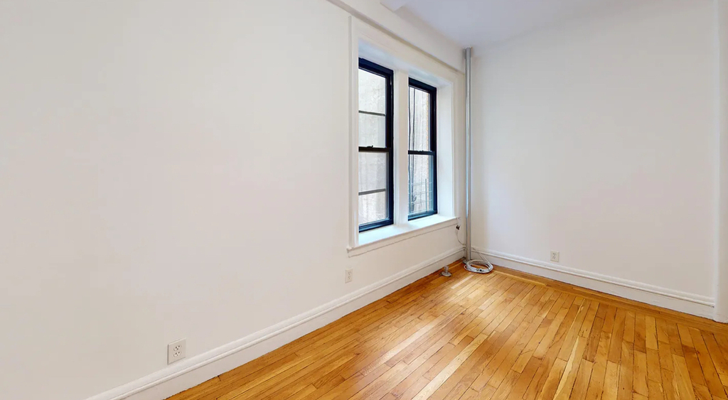 West 77th Street - Photo 6