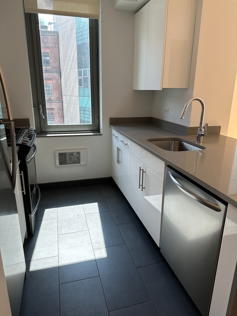 West 57th Street - Photo 3