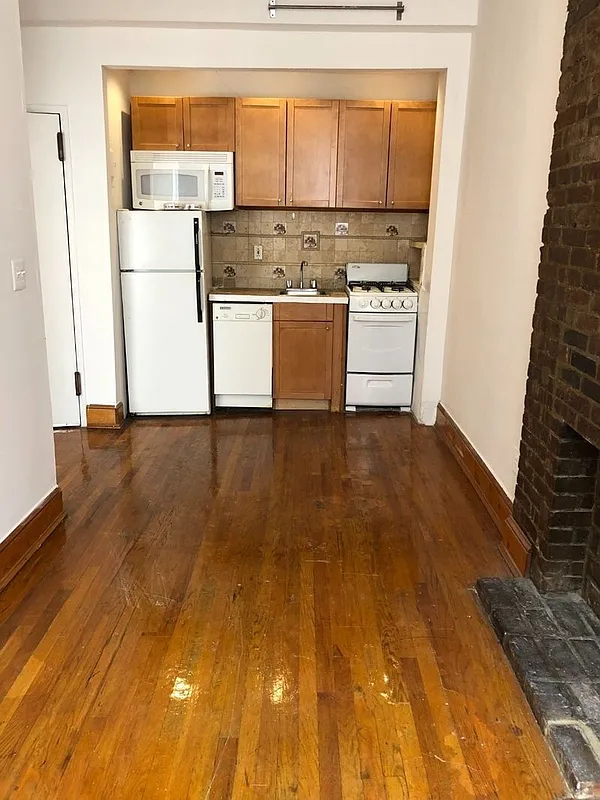 Hudson Street - Photo 1