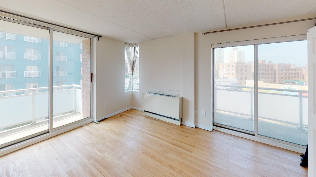 102-02 Queens Blvd - Photo 8