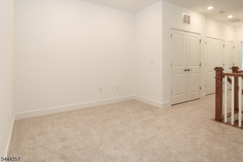 71 Veterans Way - Photo 13