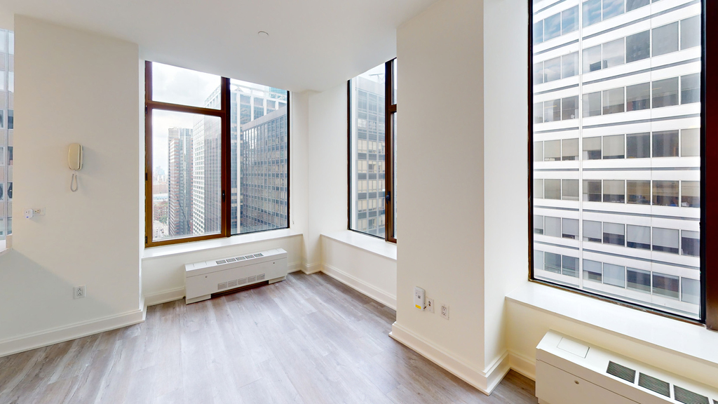 10 Hanover Square - Photo 2