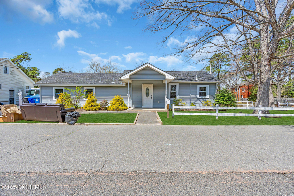 351 Hulse Avenue - Photo 1