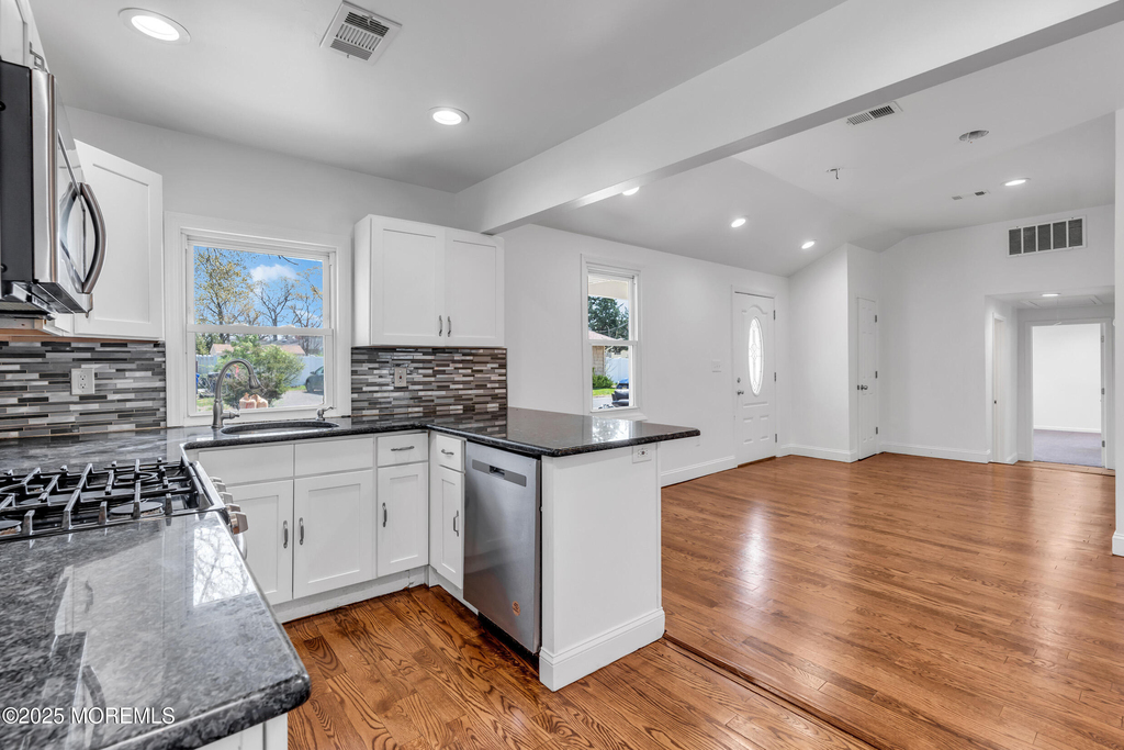 351 Hulse Avenue - Photo 8