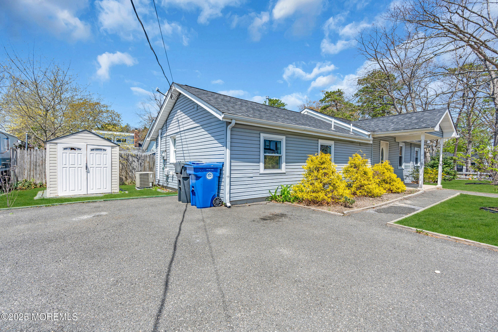 351 Hulse Avenue - Photo 16
