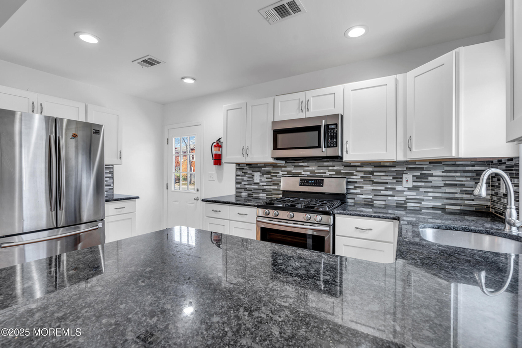 351 Hulse Avenue - Photo 7