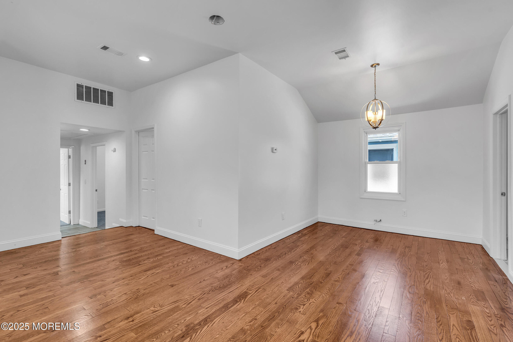 351 Hulse Avenue - Photo 3