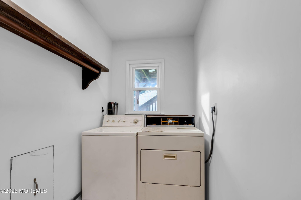 613 Champlain Street - Photo 18