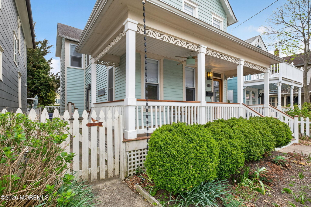 142 Heck Avenue - Photo 0