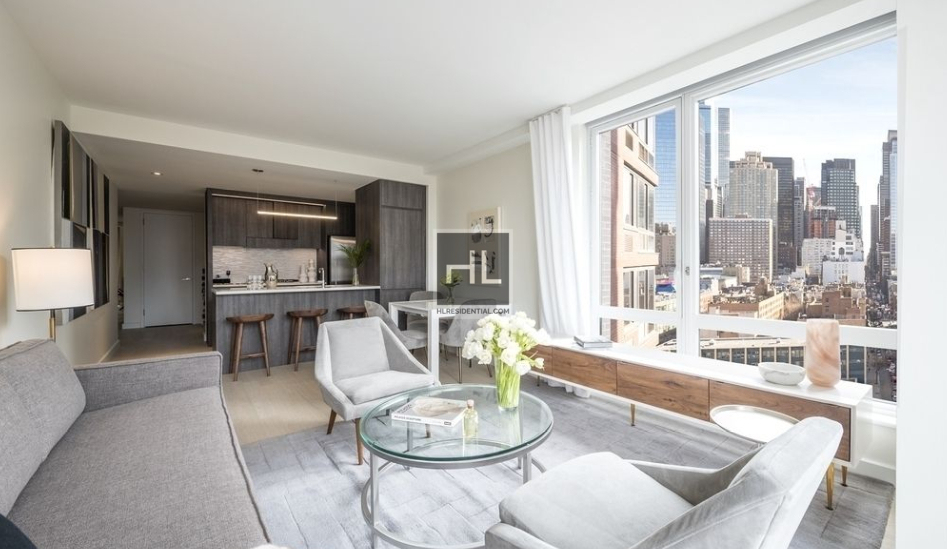 West 52nd Street - Photo 1