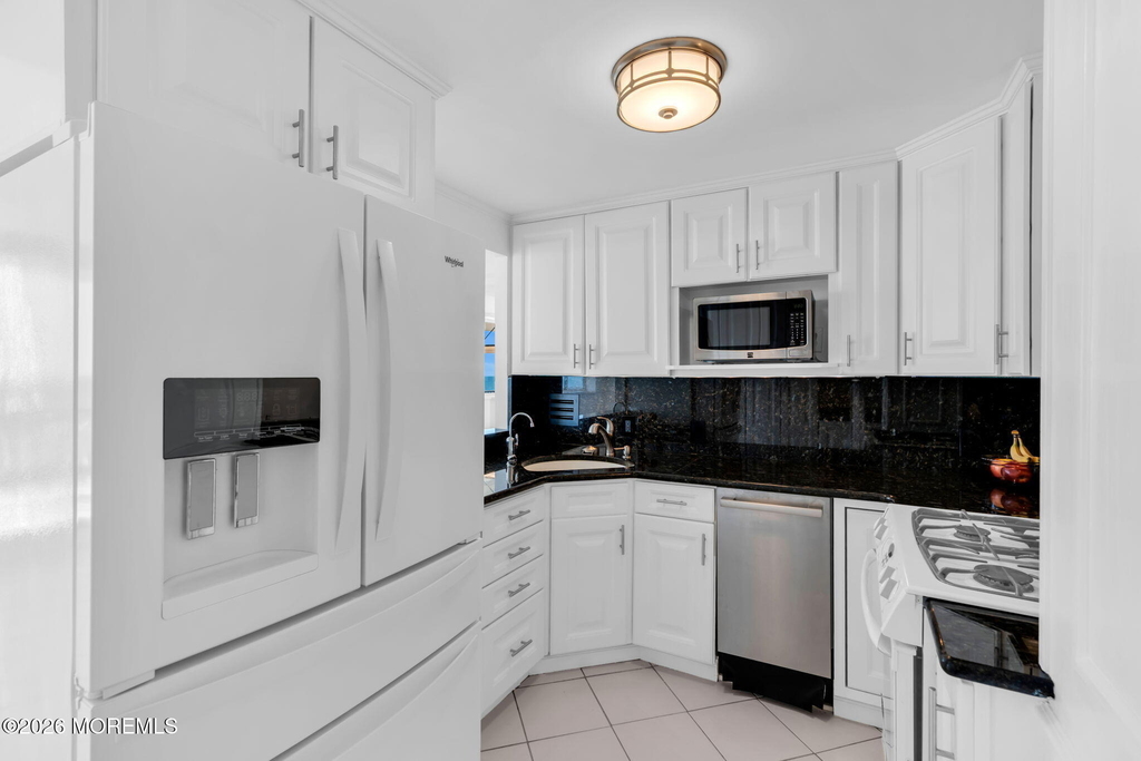 55 Ocean Avenue - Photo 16