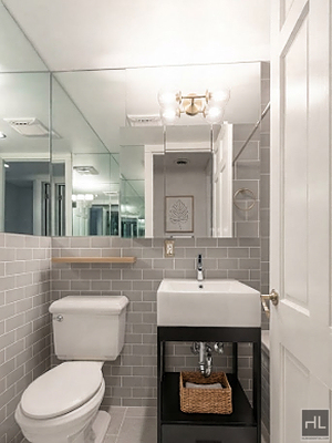 East 7 Street - Photo 2