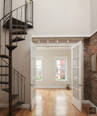 East 7 Street - Photo 1
