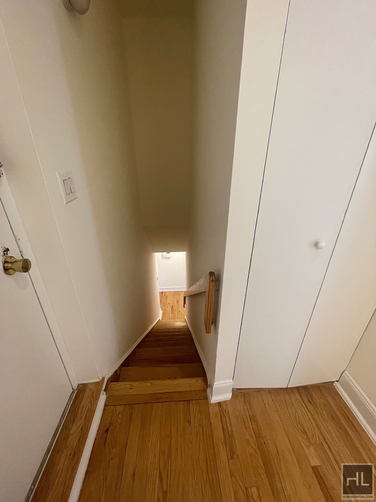 East 12th Street - Photo 10