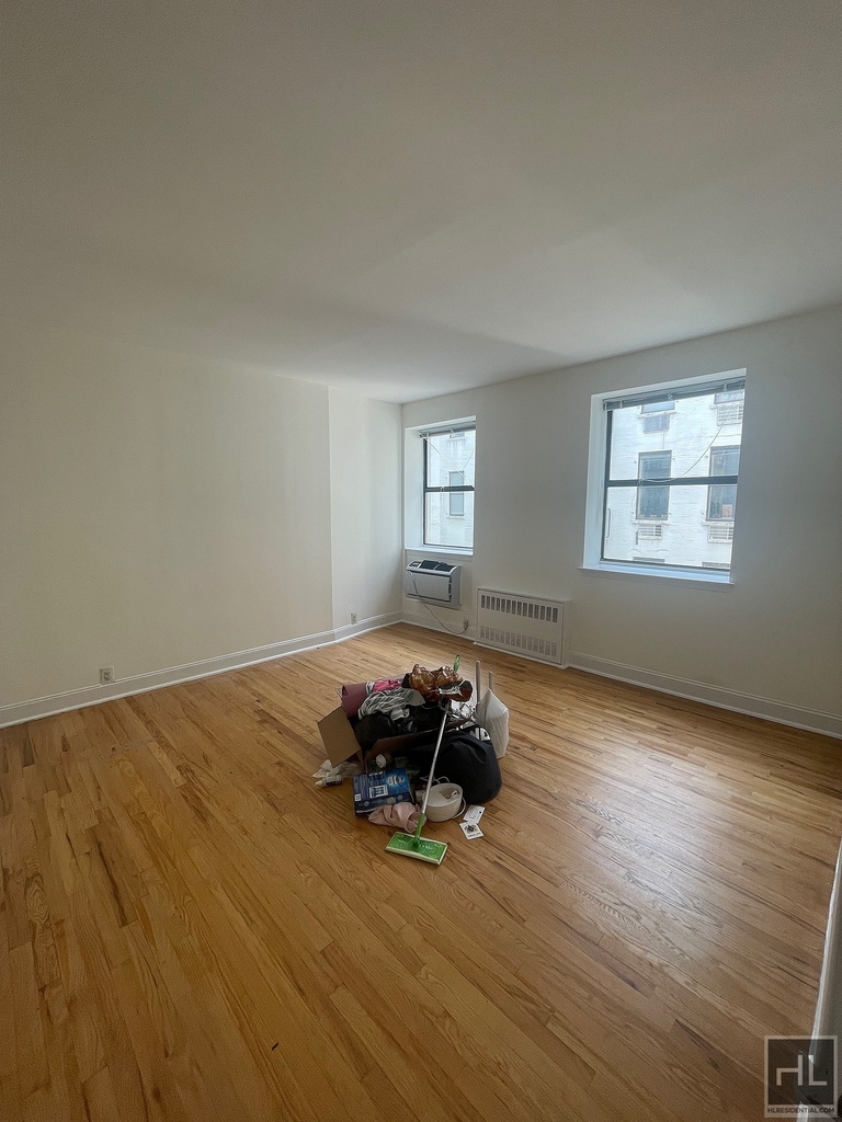 East 12th Street - Photo 1