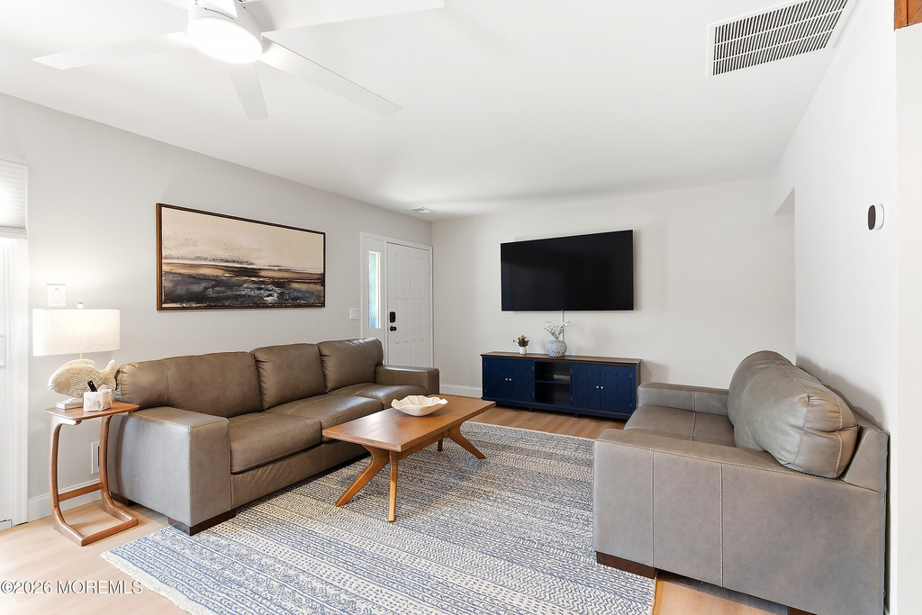 525 Sw Central Avenue - Photo 9