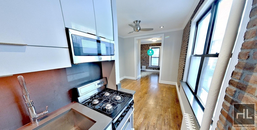 East 13 Street - Photo 1